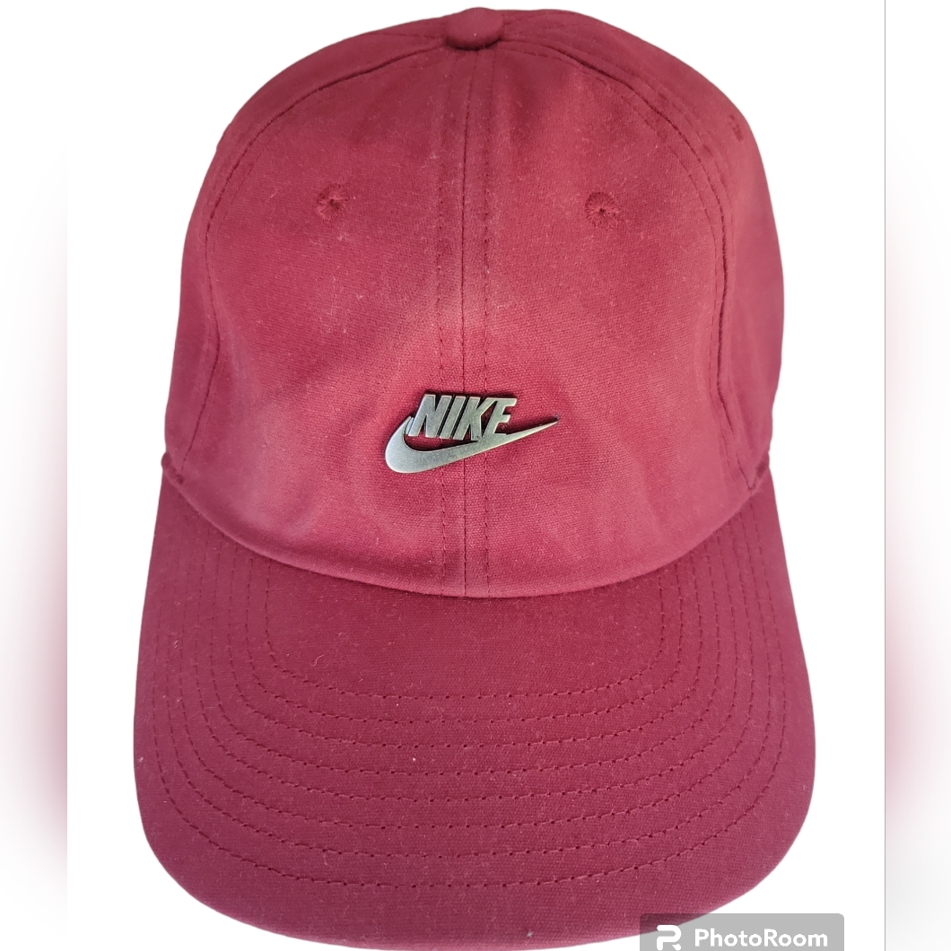 Nnike Hat
